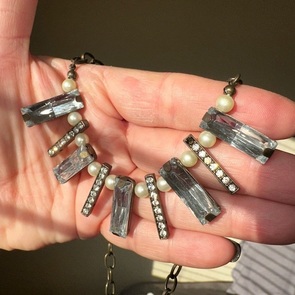 Pearl and crystal statement necklace in gunmetal link with lobster clasp - Picture 1 of 5